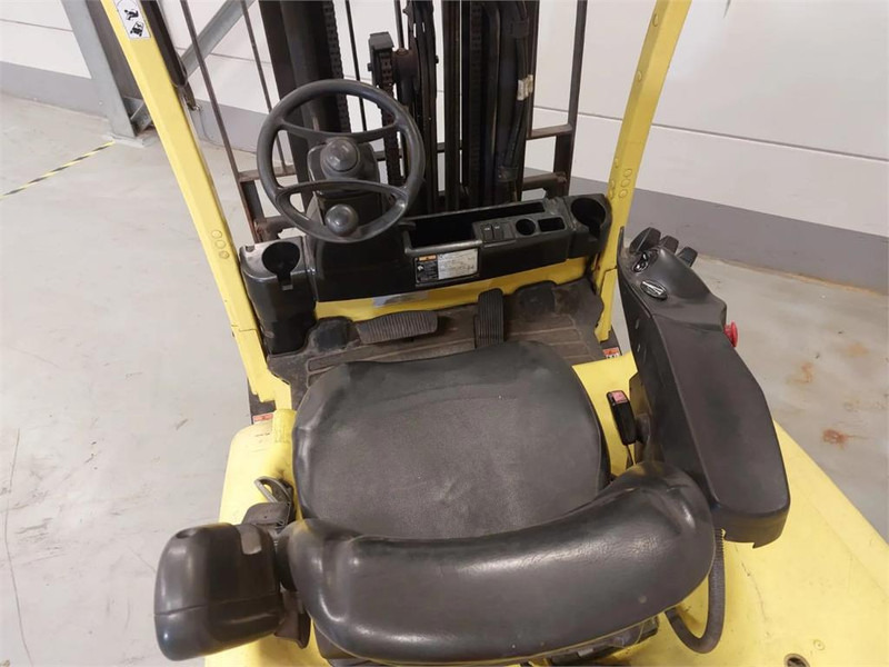 رافعة شوكية كهربائية Hyster J2.50XM-717: صورة 8