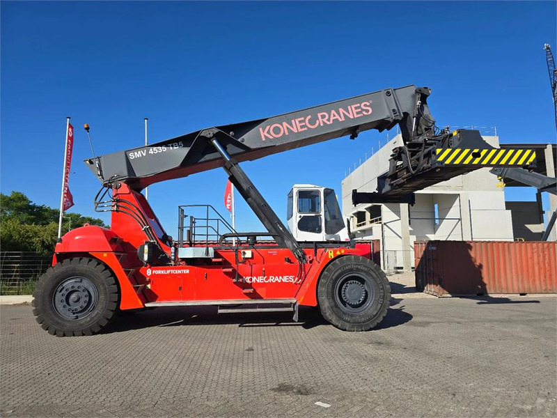 KONECRANES SMV 4535 TB5 - المعبِّئ المناول: صورة 1 KONECRANES SMV 4535 TB5 - المعبِّئ المناول: صورة 1