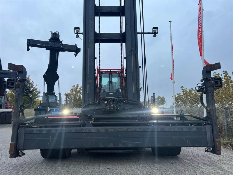 Kalmar DCG100-45ED7 - مناولة الحاوية: صورة 3 Kalmar DCG100-45ED7 - مناولة الحاوية: صورة 3