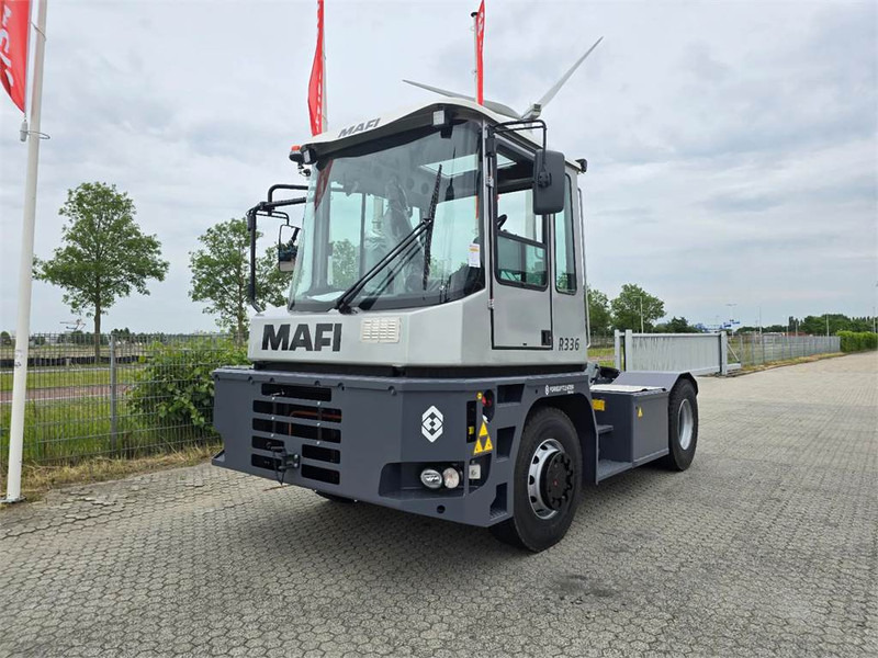 Mafi R336 4x4 - جرار المحطة: صورة 2 Mafi R336 4x4 - جرار المحطة: صورة 2