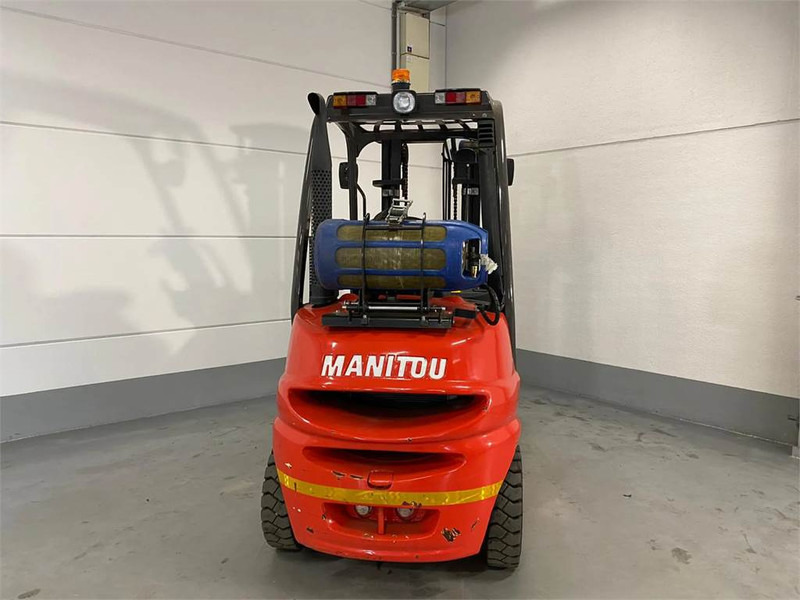 رافعة شوكية تعمل بالغاز Manitou MI25G: صورة 6