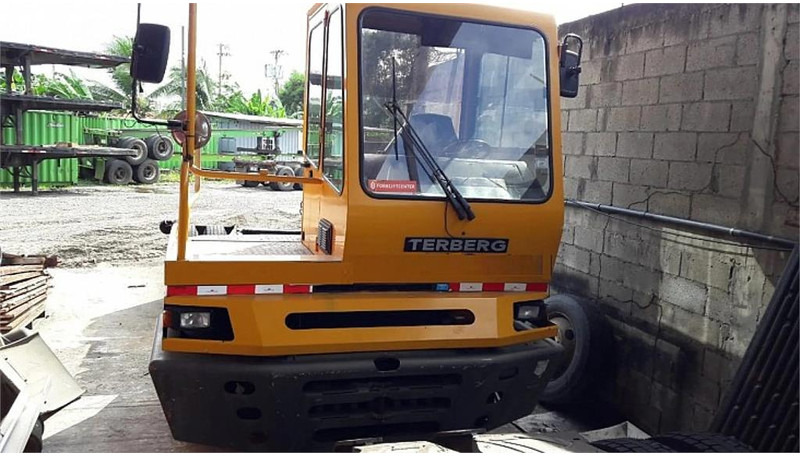 Terberg YT182 - جرار المحطة: صورة 2 Terberg YT182 - جرار المحطة: صورة 2