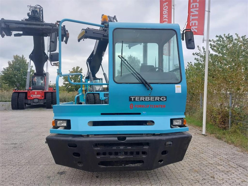 Terberg YT182 - جرار المحطة: صورة 5 Terberg YT182 - جرار المحطة: صورة 5
