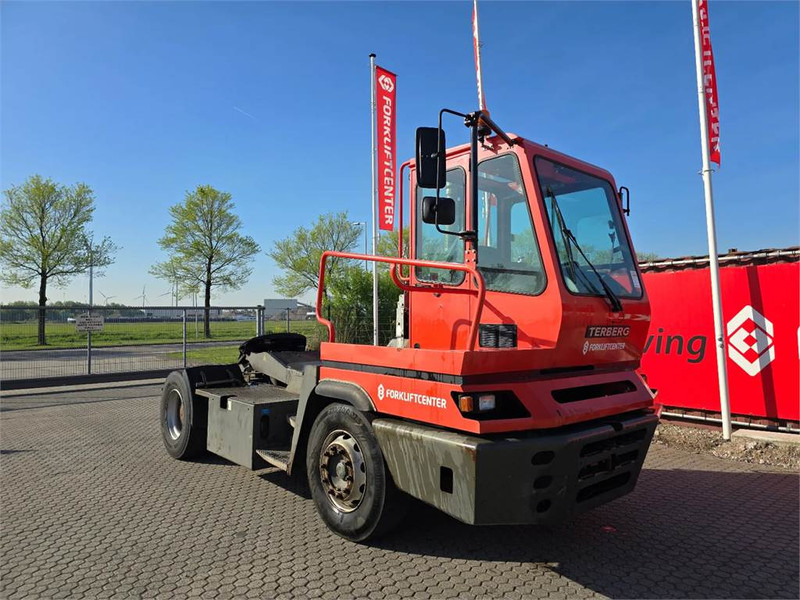 Terberg YT182 - جرار المحطة: صورة 1 Terberg YT182 - جرار المحطة: صورة 1