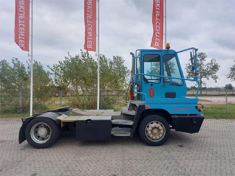 Terberg YT182 - جرار المحطة: صورة 3 Terberg YT182 - جرار المحطة: صورة 3