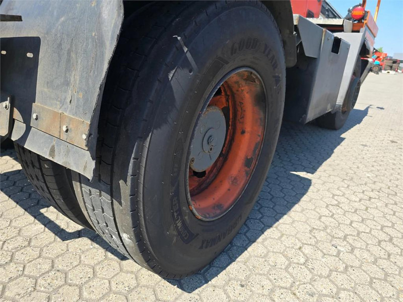 جرار المحطة Terberg YT182: صورة 14 جرار المحطة Terberg YT182: صورة 14