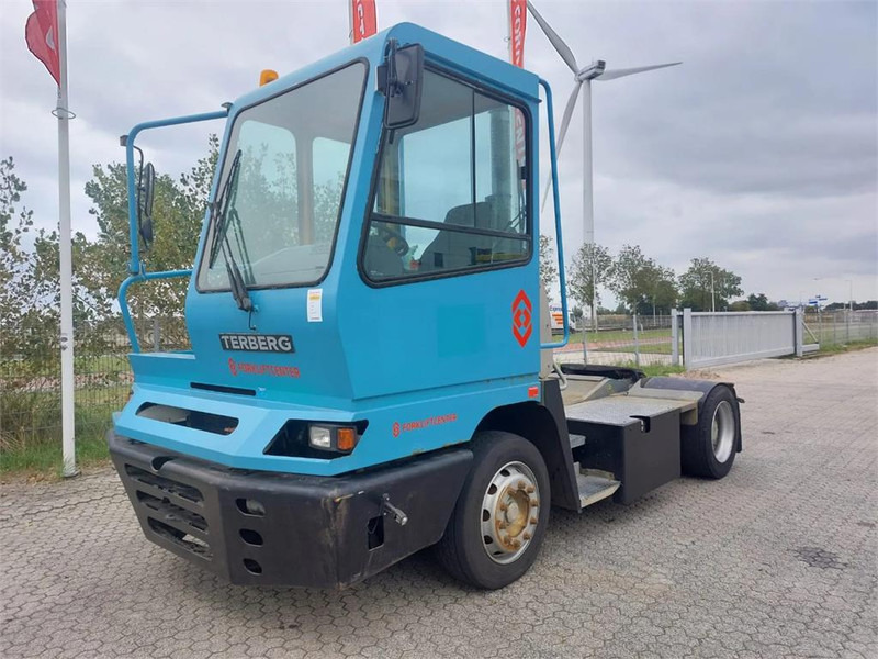 Terberg YT182 - جرار المحطة: صورة 2 Terberg YT182 - جرار المحطة: صورة 2