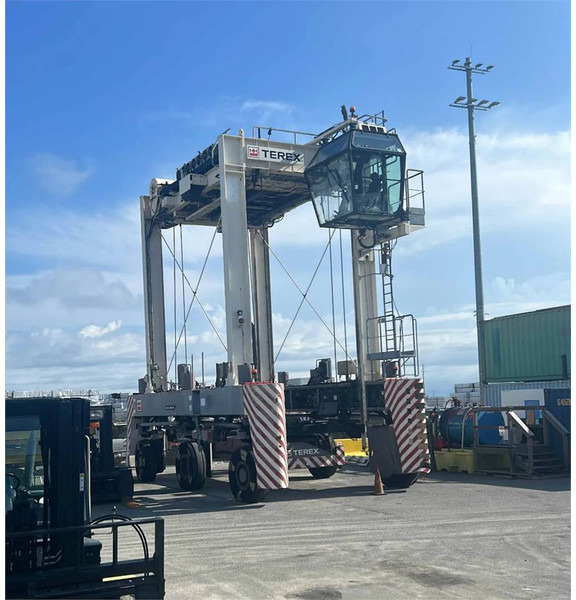 Terex N SC 424 E - معدات المناولة: صورة 1 Terex N SC 424 E - معدات المناولة: صورة 1
