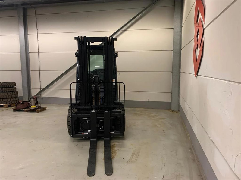 Toyota 02-8FGJF35 - رافعة شوكية تعمل بالغاز: صورة 5 Toyota 02-8FGJF35 - رافعة شوكية تعمل بالغاز: صورة 5