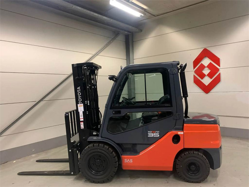 Toyota 52-8FDJF35 - رافعة شوكية ديزل: صورة 2 Toyota 52-8FDJF35 - رافعة شوكية ديزل: صورة 2