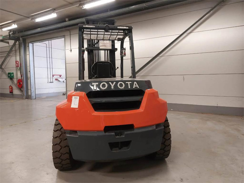 رافعة شوكية ديزل Toyota 8FD70F: صورة 8