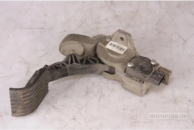 DAF 1737503 Gaspedaal DAF XF105 - لوحة القيادة - شاحنة: صورة 1 DAF 1737503 Gaspedaal DAF XF105 - لوحة القيادة - شاحنة: صورة 1