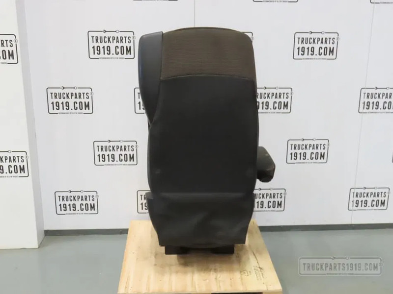 DAF 1978966 Bestuurdersstoel DAF XF 106 - مقعد - شاحنة: صورة 2 DAF 1978966 Bestuurdersstoel DAF XF 106 - مقعد - شاحنة: صورة 2