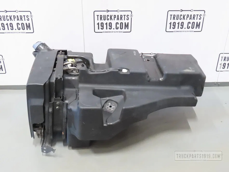 DAF 2022769 AdBlue tank CF - كاتم الصوت/الخمارات - شاحنة: صورة 2 DAF 2022769 AdBlue tank CF - كاتم الصوت/الخمارات - شاحنة: صورة 2