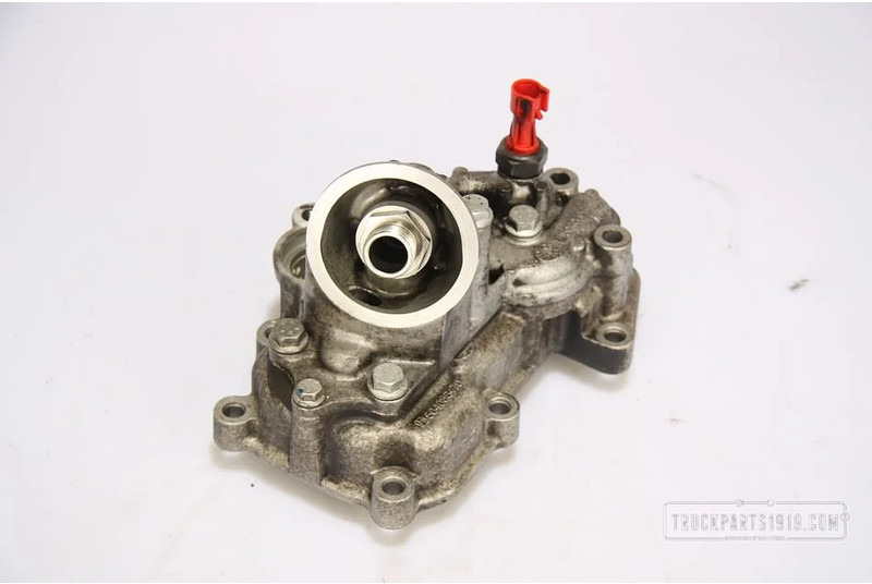 Iveco Engines & Parts Oliekoeler Iveco - مبرد الزيت - شاحنة: صورة 2 Iveco Engines & Parts Oliekoeler Iveco - مبرد الزيت - شاحنة: صورة 2