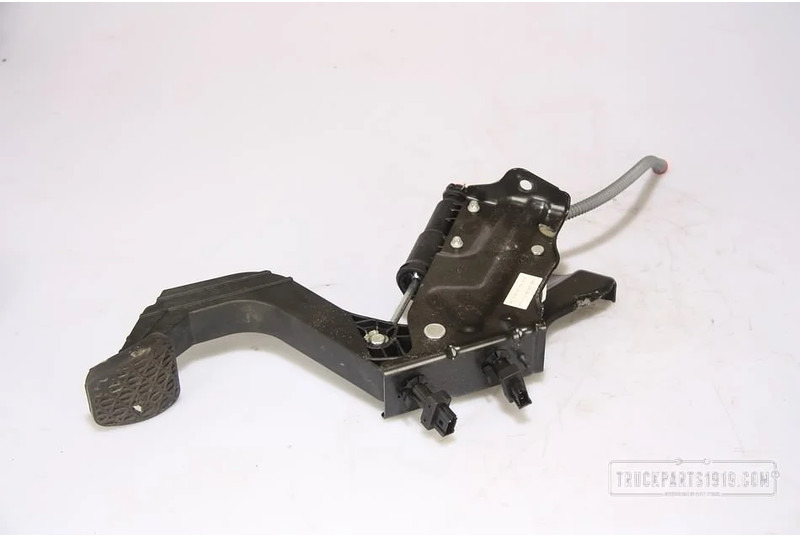 Mercedes-Benz Body & Chassis Parts Koppelingspedaal Sprinter - دواسة - شاحنة: صورة 1 Mercedes-Benz Body & Chassis Parts Koppelingspedaal Sprinter - دواسة - شاحنة: صورة 1