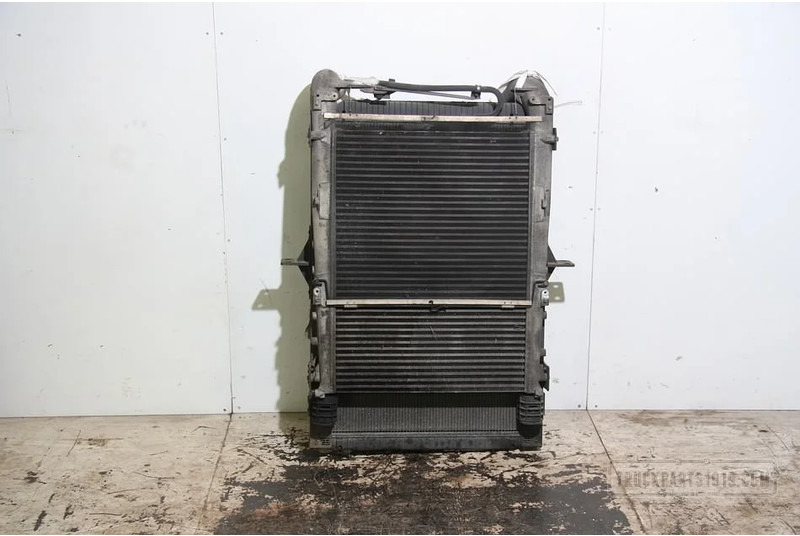 Renault Cooling System Radiateur Intercooler set - مبرد المحرك - شاحنة: صورة 2 Renault Cooling System Radiateur Intercooler set - مبرد المحرك - شاحنة: صورة 2