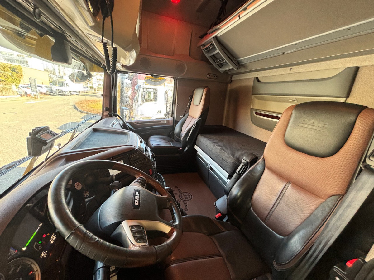 DAF FAN XF 530 LD Jumbo - شاحنة ستارة: صورة 4 DAF FAN XF 530 LD Jumbo - شاحنة ستارة: صورة 4