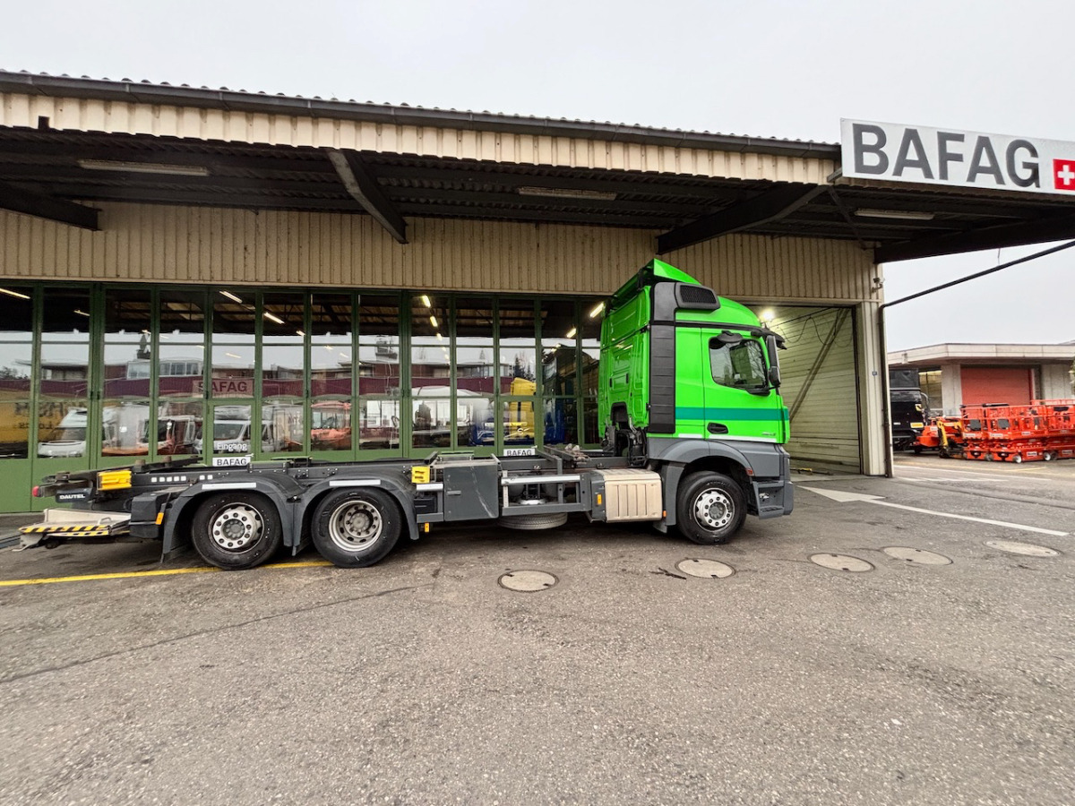 MERCEDES 2543 6x2 - شاحنات الحاويات / جسم علوي قابل للتغيير شاحنة: صورة 2 MERCEDES 2543 6x2 - شاحنات الحاويات / جسم علوي قابل للتغيير شاحنة: صورة 2