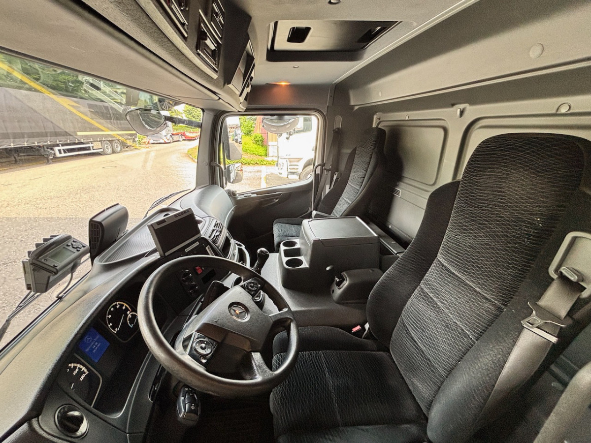 MERCEDES Atego 1530 - شاحنة مقفلة: صورة 4 MERCEDES Atego 1530 - شاحنة مقفلة: صورة 4