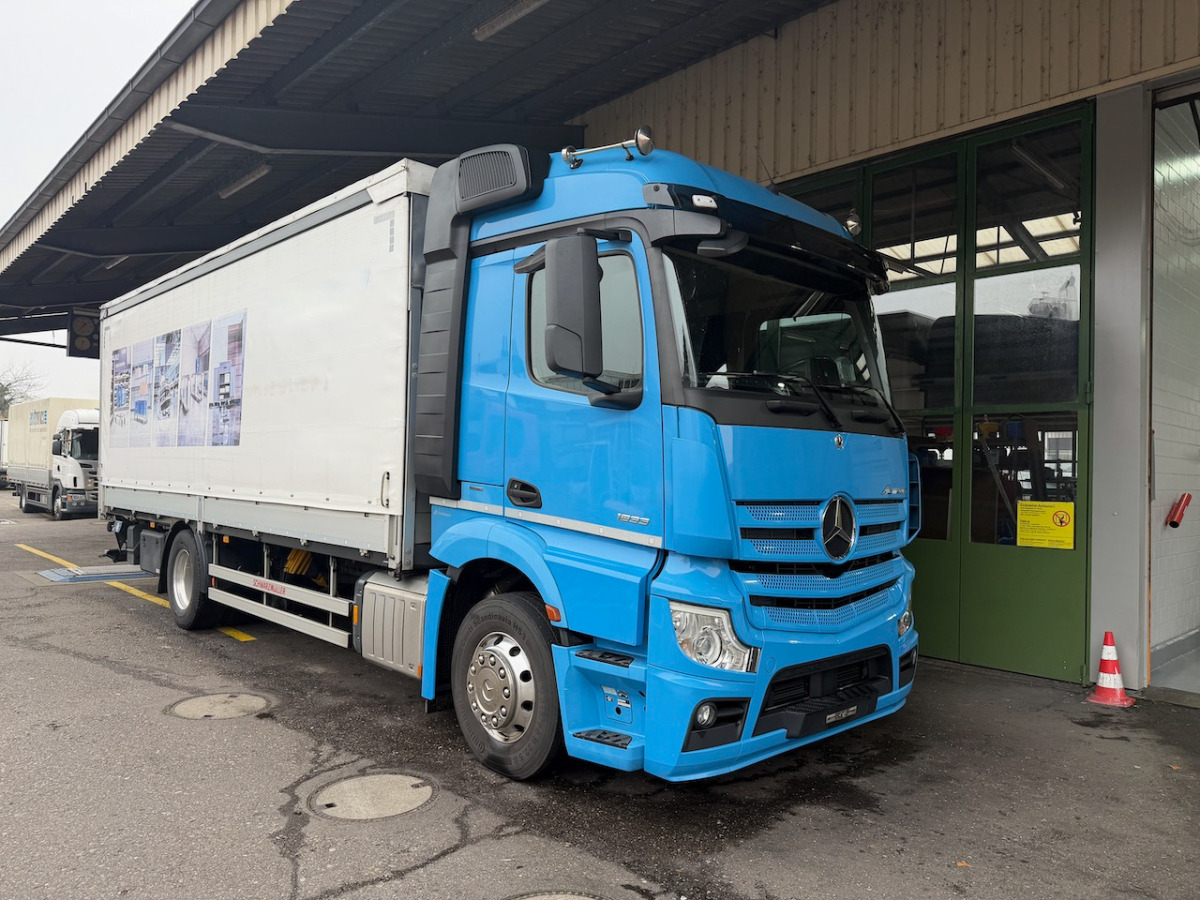 MERCEDES Mercedes Actros 1833L - شاحنة ستارة: صورة 1 MERCEDES Mercedes Actros 1833L - شاحنة ستارة: صورة 1