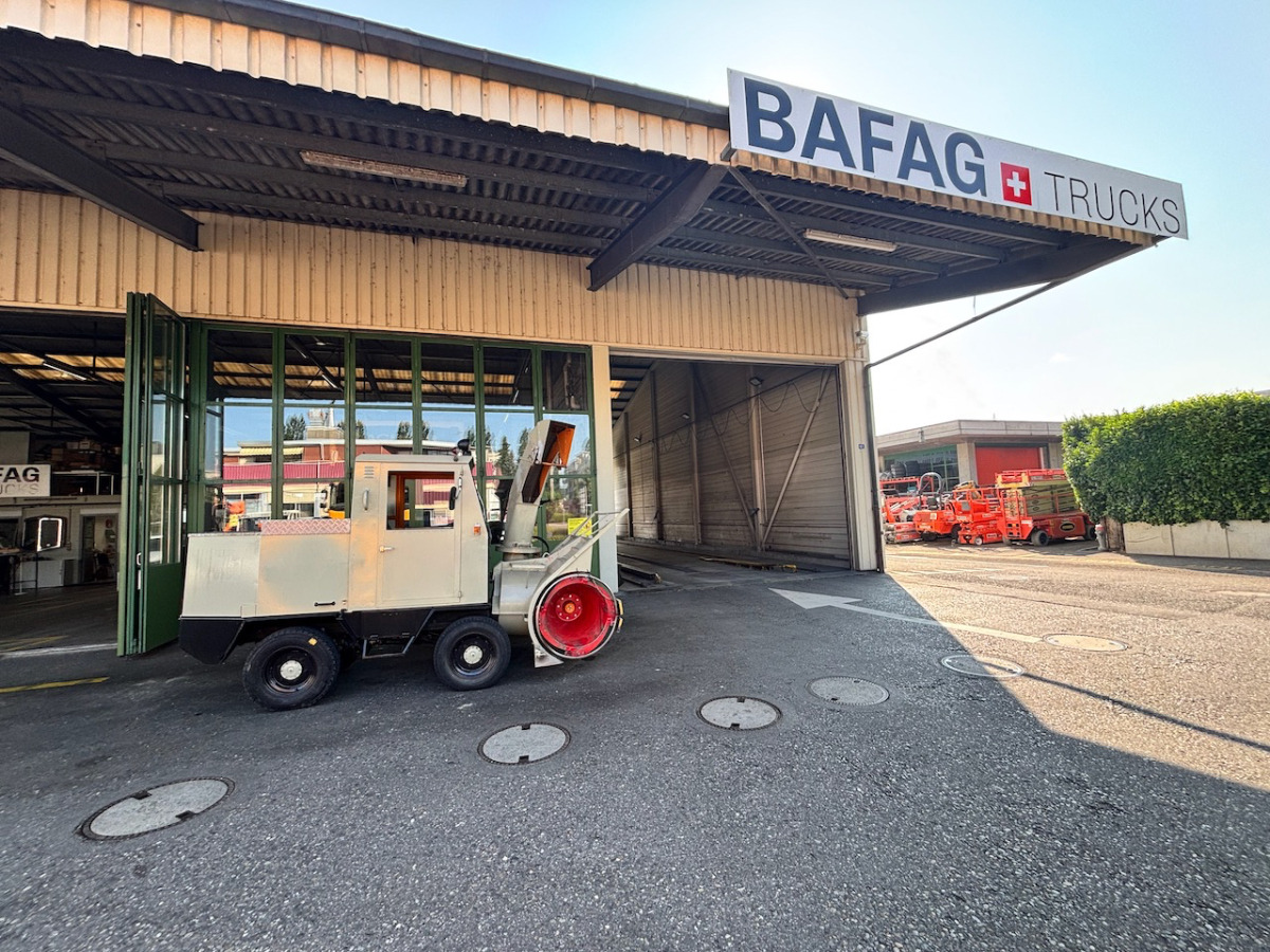 Marke Rolba R200 - آلية المنفعة/ مركبة خاصة: صورة 2 Marke Rolba R200 - آلية المنفعة/ مركبة خاصة: صورة 2