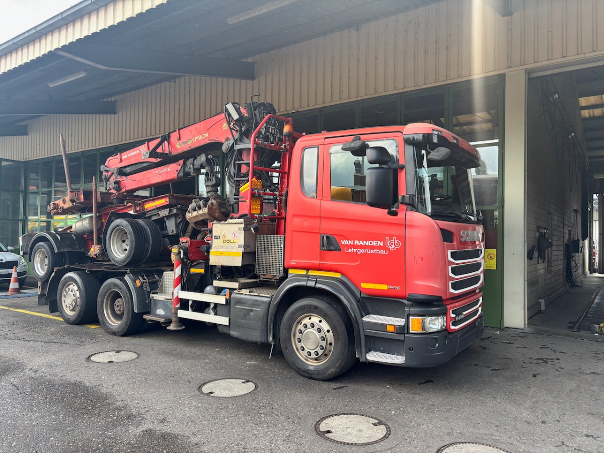 SCANIA G490 6x2 - شاحنة قطع الأشجار, شاحنة كرين: صورة 1 SCANIA G490 6x2 - شاحنة قطع الأشجار, شاحنة كرين: صورة 1