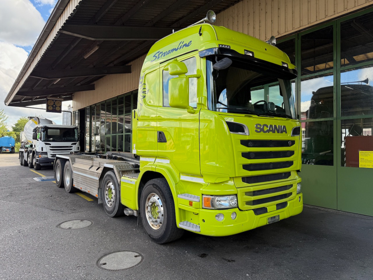 SCANIA R490     8x4 - شاحنة ذات خطاف: صورة 1 SCANIA R490     8x4 - شاحنة ذات خطاف: صورة 1