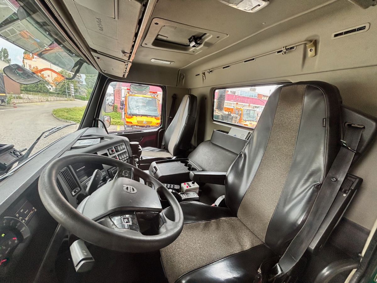 VOLVO FMX-500 8x4R - شاحنة ذات خطاف: صورة 4 VOLVO FMX-500 8x4R - شاحنة ذات خطاف: صورة 4