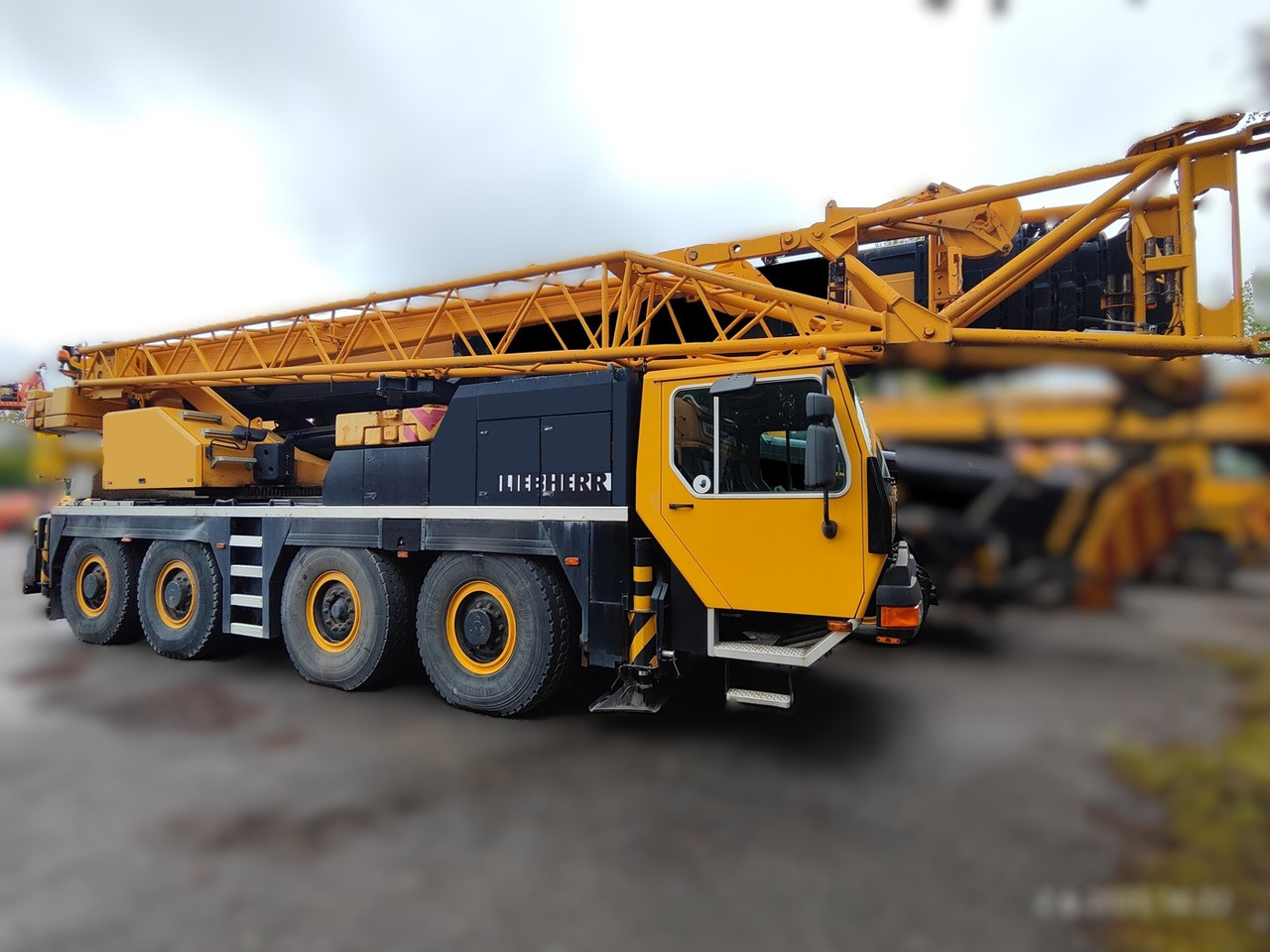 Liebherr LTM 1080-1 - رافعة لجميع التضاريس: صورة 1 Liebherr LTM 1080-1 - رافعة لجميع التضاريس: صورة 1