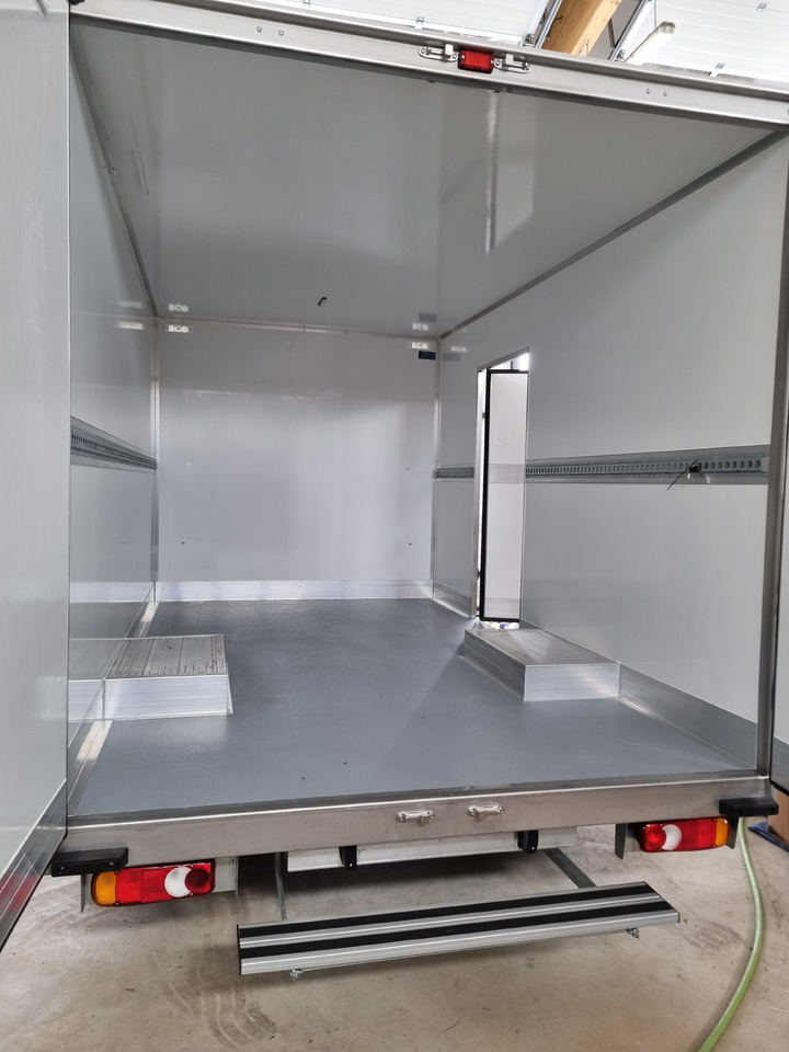 Renault Master 165 Koffer Platform Tiefrahmen - شاحنة مغلقة الصندوق: صورة 3 Renault Master 165 Koffer Platform Tiefrahmen - شاحنة مغلقة الصندوق: صورة 3