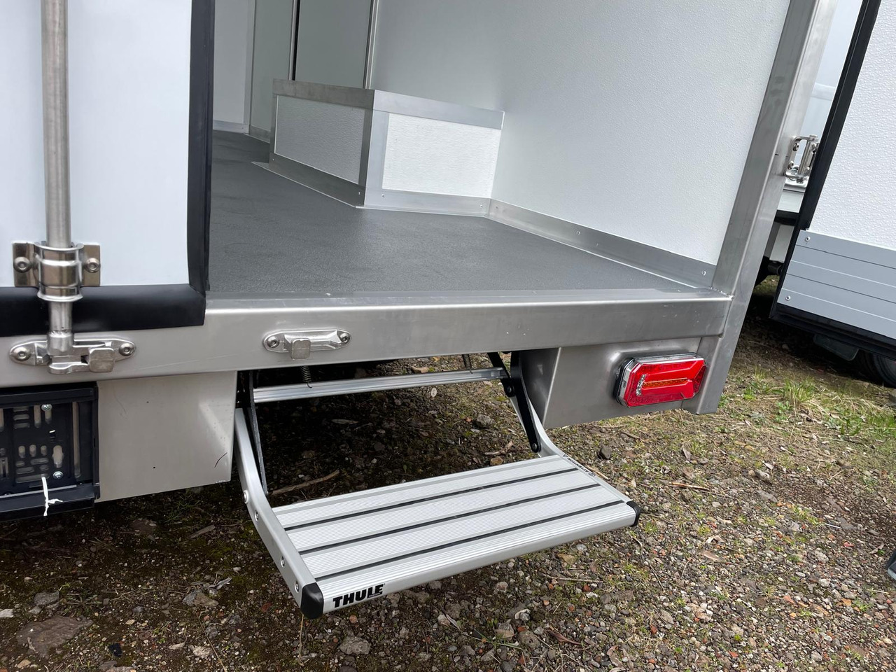 Renault Master Isolierte Koffer Platform - شاحنة مغلقة الصندوق: صورة 4 Renault Master Isolierte Koffer Platform - شاحنة مغلقة الصندوق: صورة 4