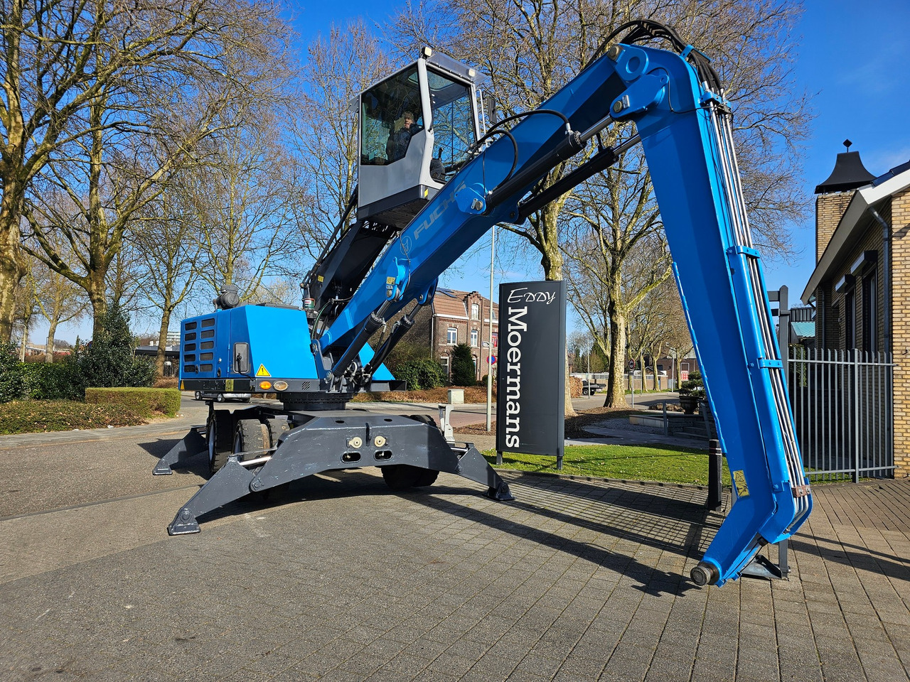 Fuchs MHL 320 With Multi Purpose Stick And Magnet System - معالج النفايات: صورة 1 Fuchs MHL 320 With Multi Purpose Stick And Magnet System - معالج النفايات: صورة 1