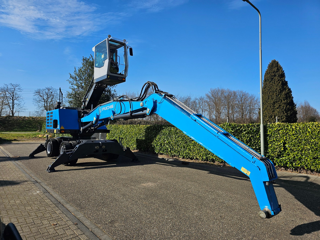 Fuchs MHL 320 With Multi Purpose Stick And Magnet System - معالج النفايات: صورة 4 Fuchs MHL 320 With Multi Purpose Stick And Magnet System - معالج النفايات: صورة 4