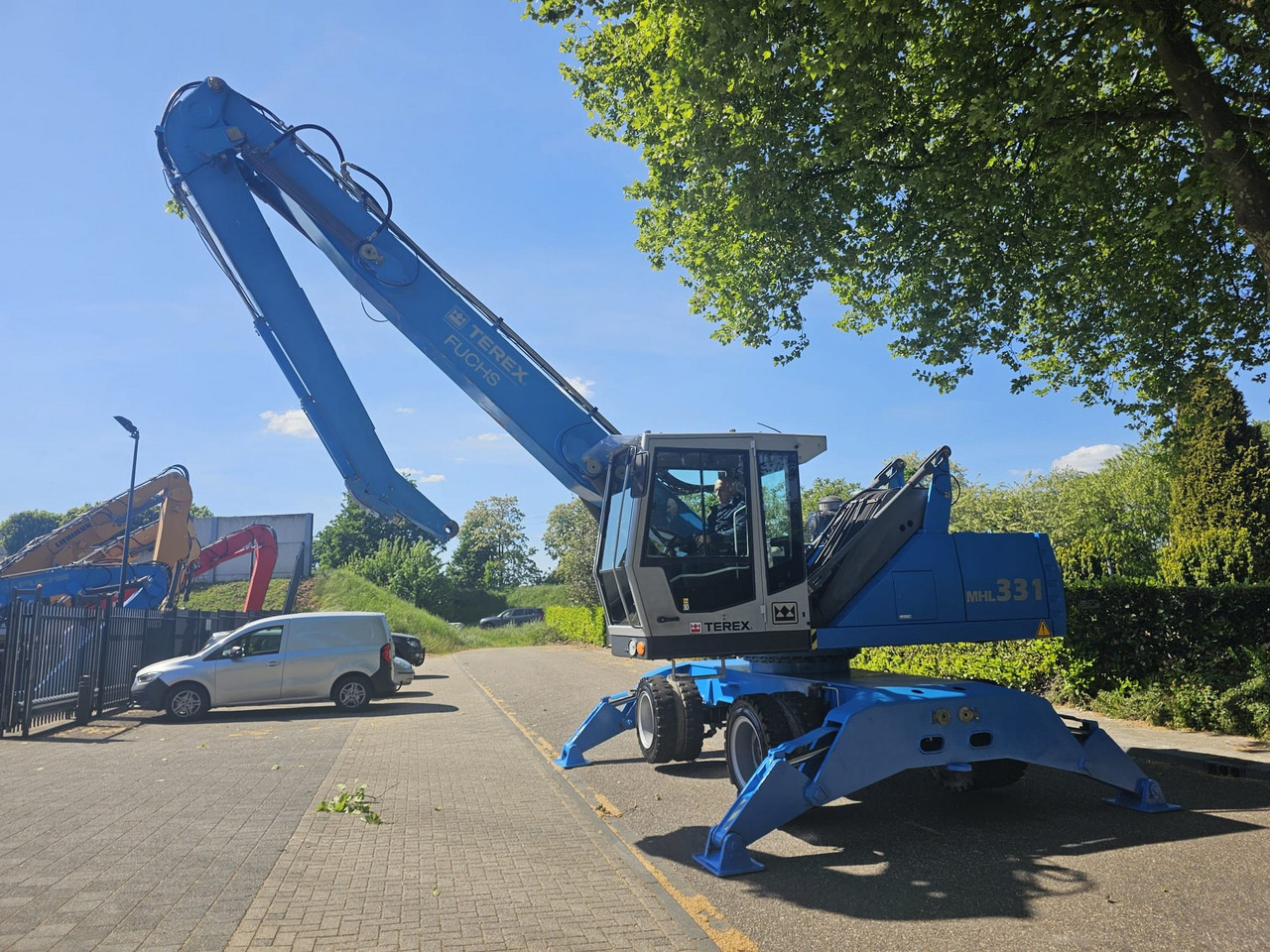 Fuchs MHL 331 Material Handler - معالج النفايات: صورة 3 Fuchs MHL 331 Material Handler - معالج النفايات: صورة 3