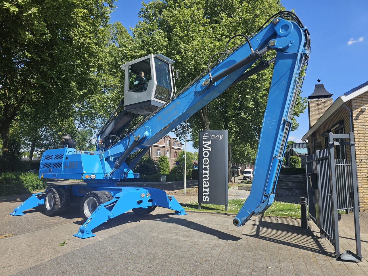 Fuchs MHL 331 Material Handler - معالج النفايات: صورة 1 Fuchs MHL 331 Material Handler - معالج النفايات: صورة 1