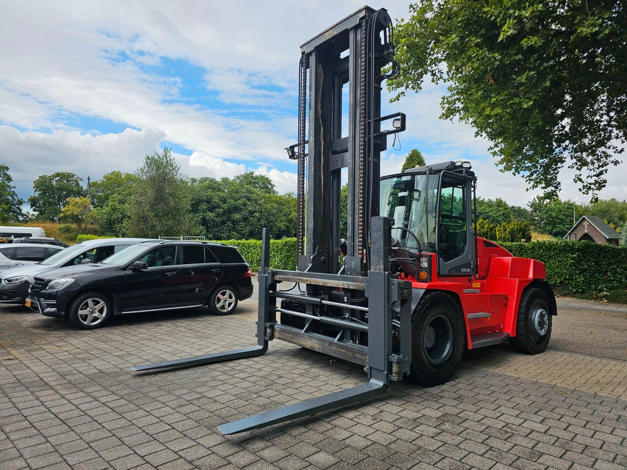 Kalmar DCG 120-6 - رافعة شوكية ديزل: صورة 3 Kalmar DCG 120-6 - رافعة شوكية ديزل: صورة 3