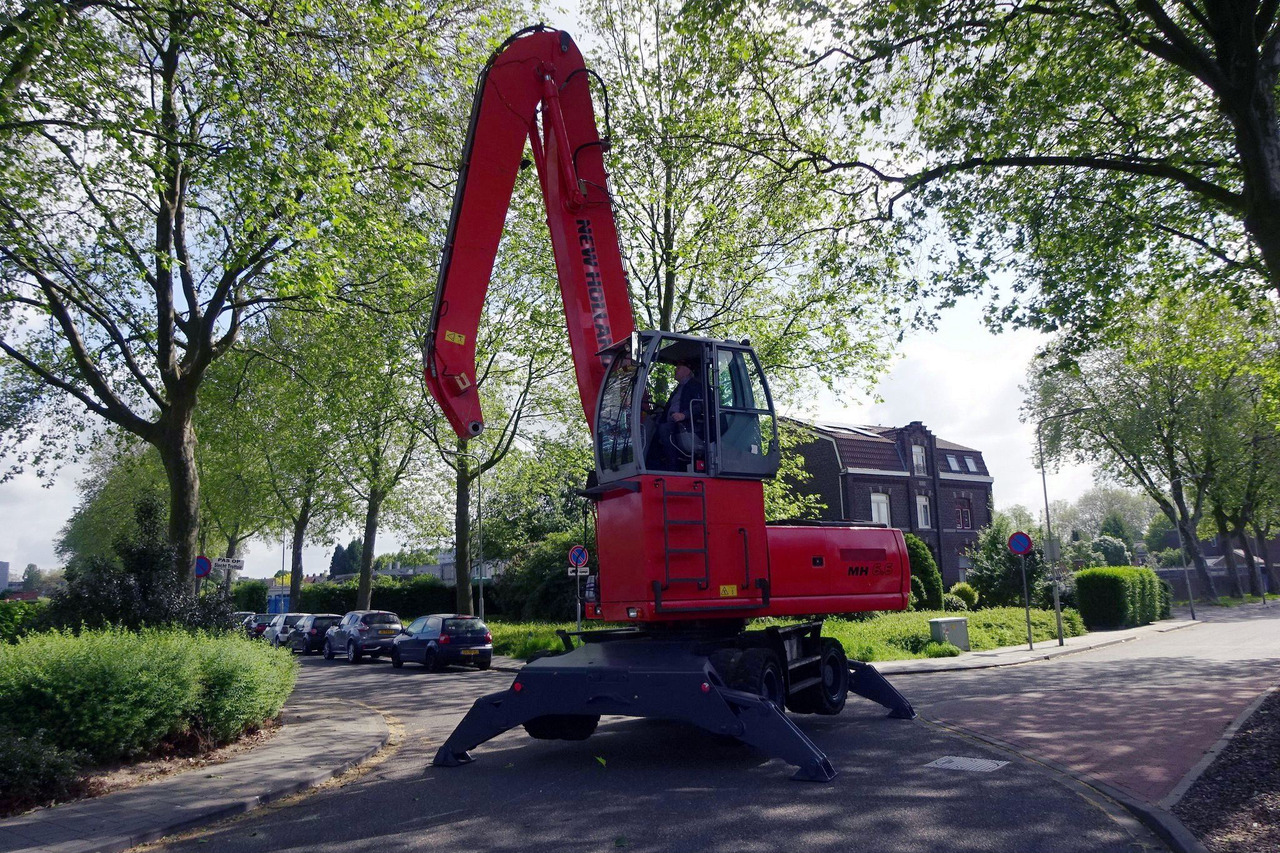 New Holland MH 6.6 Materialhandler With Magnet System - معالج النفايات: صورة 3 New Holland MH 6.6 Materialhandler With Magnet System - معالج النفايات: صورة 3