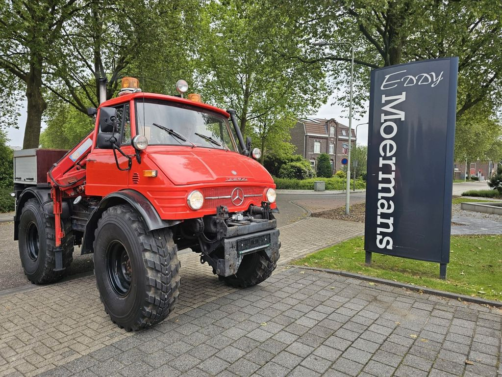 Unimog 406/U9000 4x4 - شاحنة كرين: صورة 1 Unimog 406/U9000 4x4 - شاحنة كرين: صورة 1