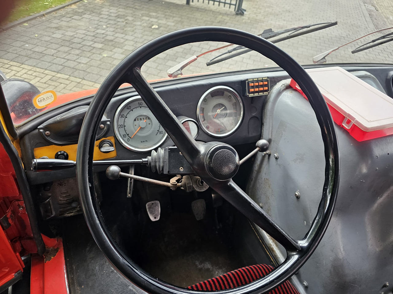 شاحنة كرين Unimog 406/U9000 4x4: صورة 15 شاحنة كرين Unimog 406/U9000 4x4: صورة 15