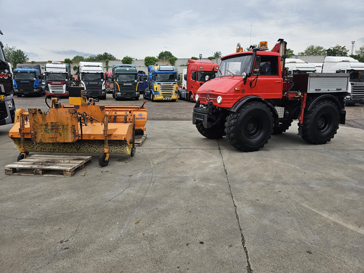 شاحنة كرين Unimog 406/U9000 4x4: صورة 6 شاحنة كرين Unimog 406/U9000 4x4: صورة 6