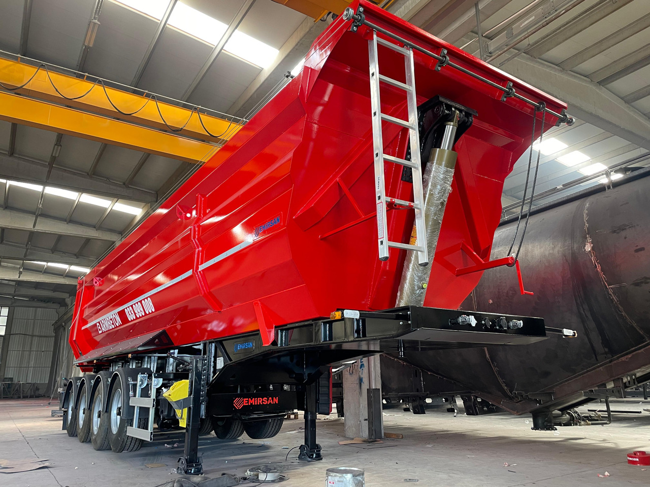 EMIRSAN SELF-STEERING, 4 AXLE U TYPE TIPPER - قلابة نصف مقطورة نصف مقطورة قلابة: صورة 4 EMIRSAN SELF-STEERING, 4 AXLE U TYPE TIPPER - قلابة نصف مقطورة نصف مقطورة قلابة: صورة 4
