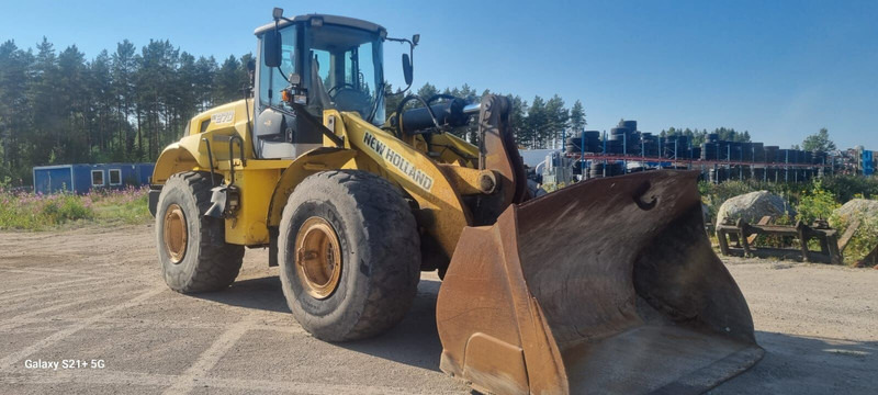 New Holland W270 - اللودر بعجل: صورة 2 New Holland W270 - اللودر بعجل: صورة 2