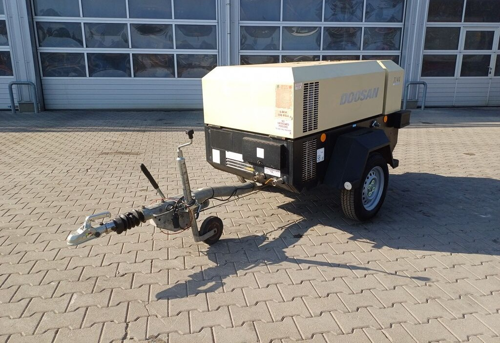 Doosan 741 - الضاغط: صورة 1 Doosan 741 - الضاغط: صورة 1