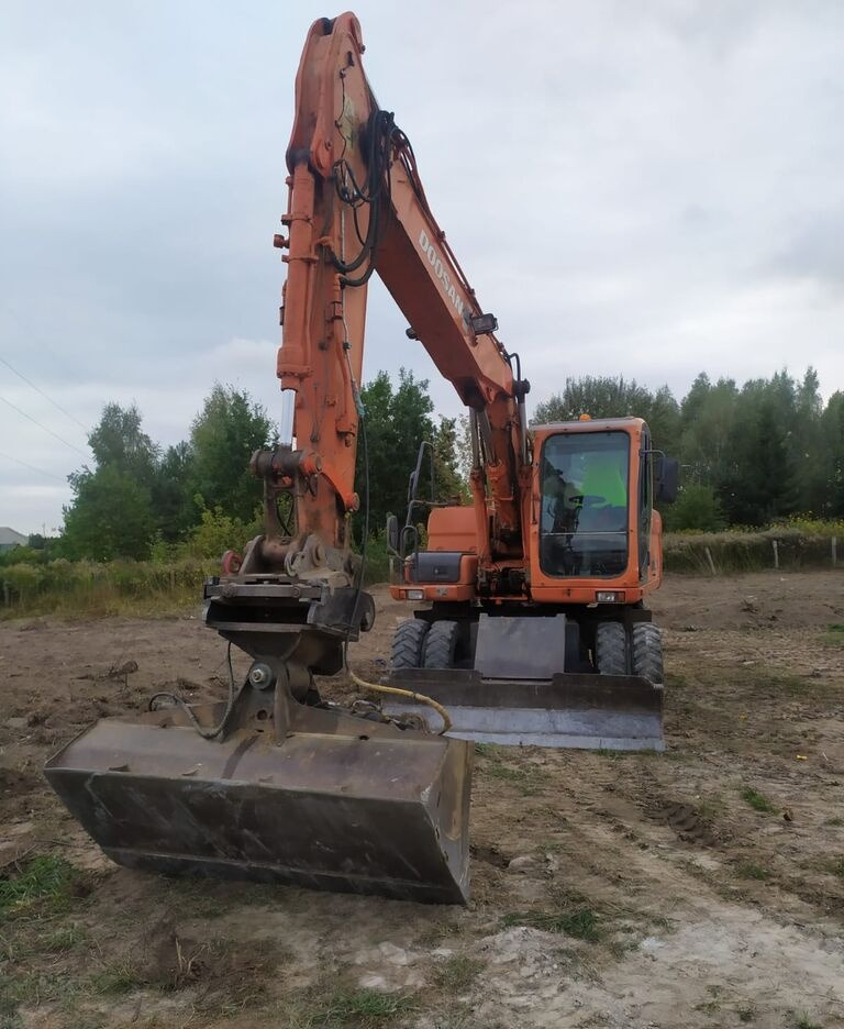 Doosan DX160 w - حفارة دولاب: صورة 2 Doosan DX160 w - حفارة دولاب: صورة 2