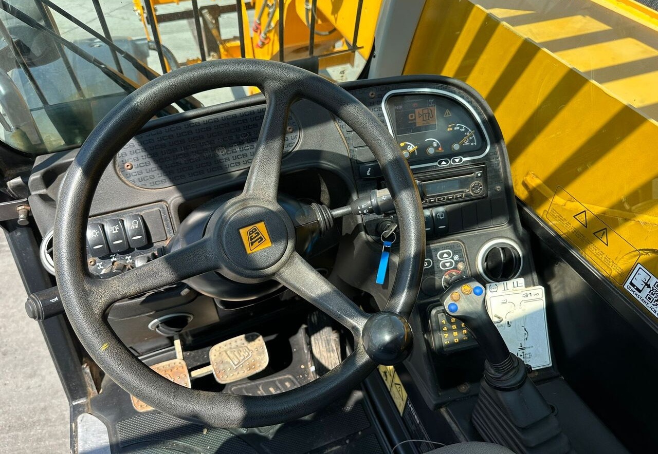 رافعة تلسكوبية JCB 531-70: صورة 6