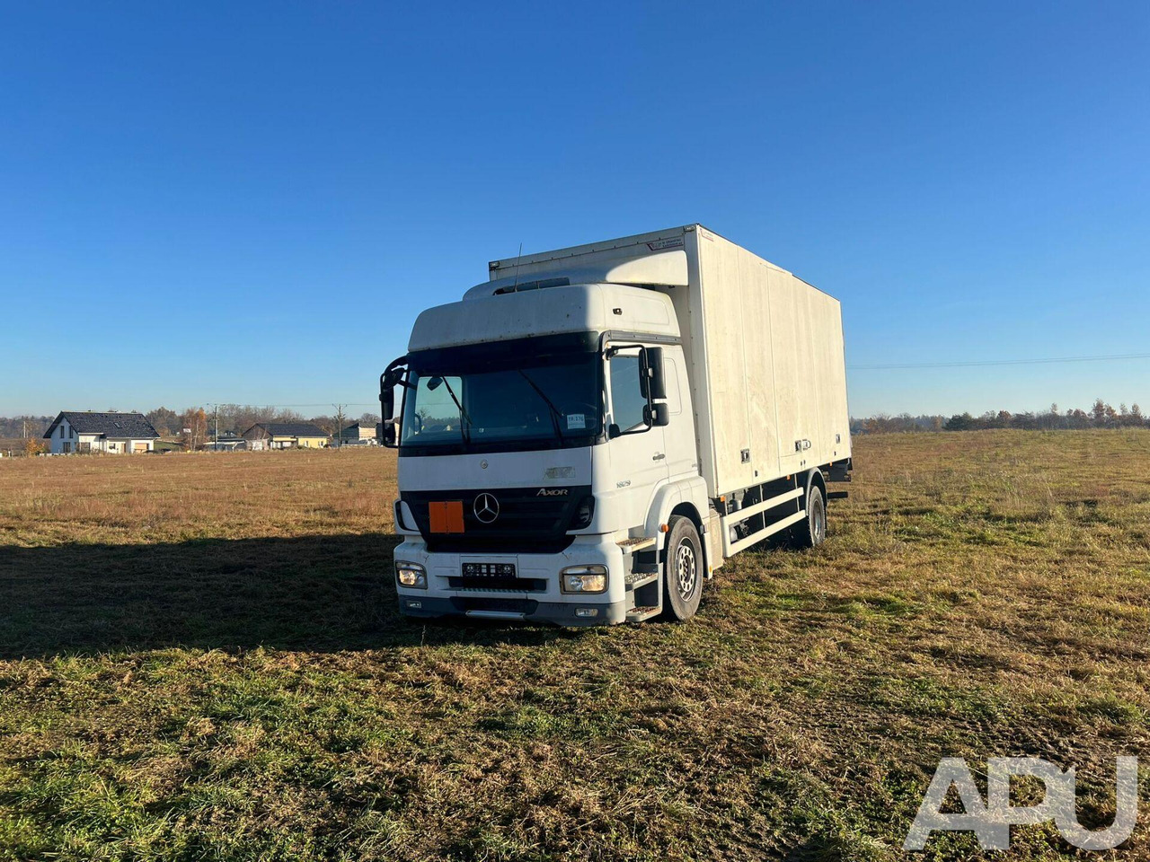 Mercedes-Benz Axor 1829 - شاحنة مقفلة: صورة 1 Mercedes-Benz Axor 1829 - شاحنة مقفلة: صورة 1