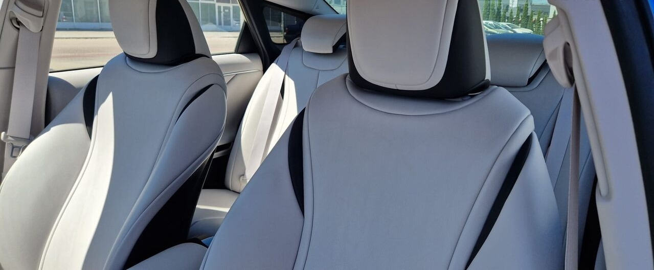 سيدان Toyota Mirai: صورة 13