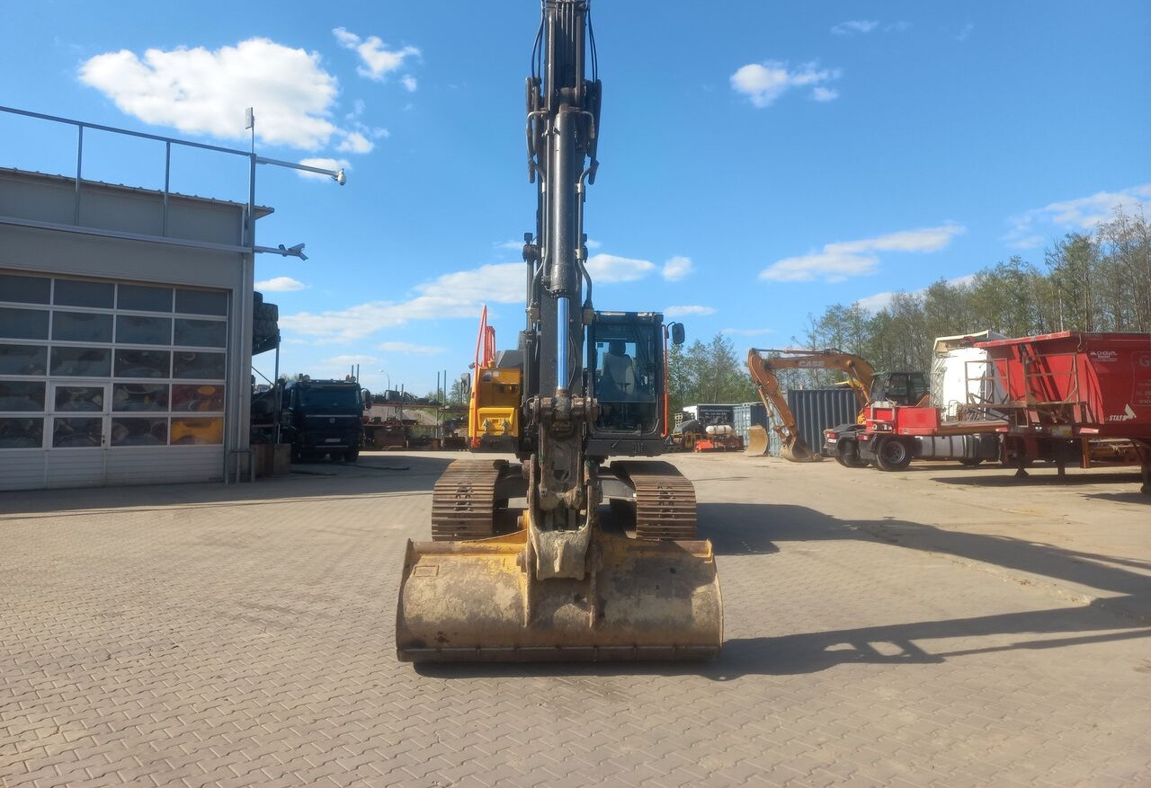 Volvo EC 220EL - حفار زحاف: صورة 2 Volvo EC 220EL - حفار زحاف: صورة 2