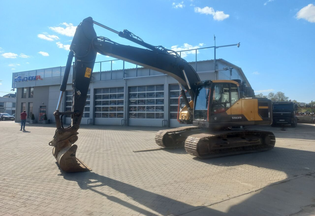 Volvo EC 220EL - حفار زحاف: صورة 1 Volvo EC 220EL - حفار زحاف: صورة 1
